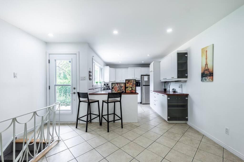 Spacious 4Br House Close To Dt Apartment Brossard Luaran gambar